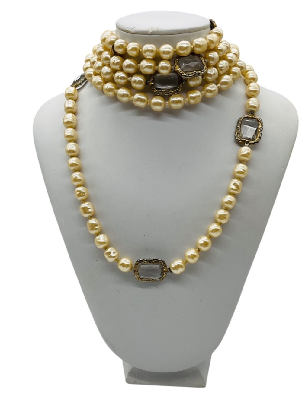 CHANEL VINTAGE 1981 CLEAR JUMBO CRYSTAL STATION AND PEARL LONG STRAND SAUTOIR NE - Picture 5 of 11
